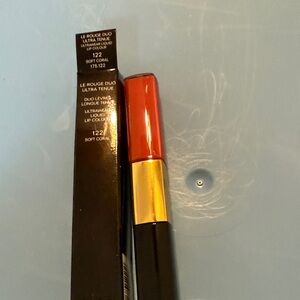 CHANEL Le Rouge Duo Ultra Tenue Lipstick - Vibrant Coral